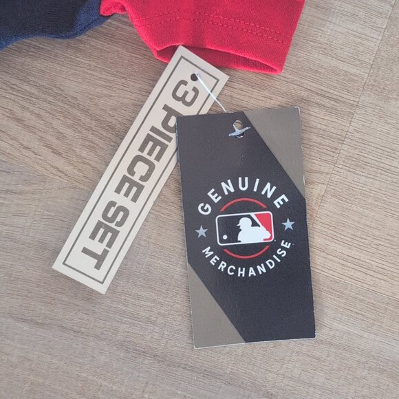 3 Piece Set Of Minnesota Twins Baseball Size 0-3m Newborn MN - Picture 6 of 6